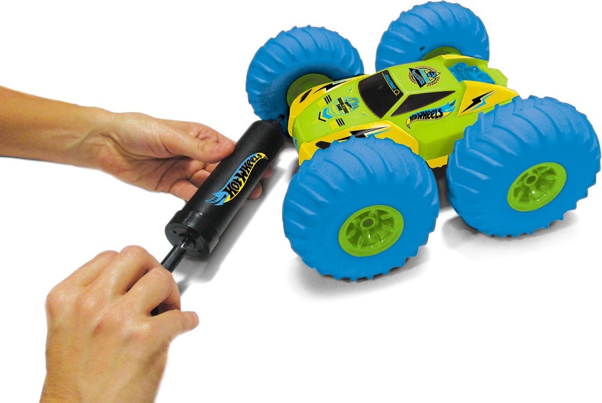 Hot Wheels Stunt Tornado - Inflatable Wheels